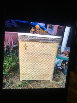 Hamper