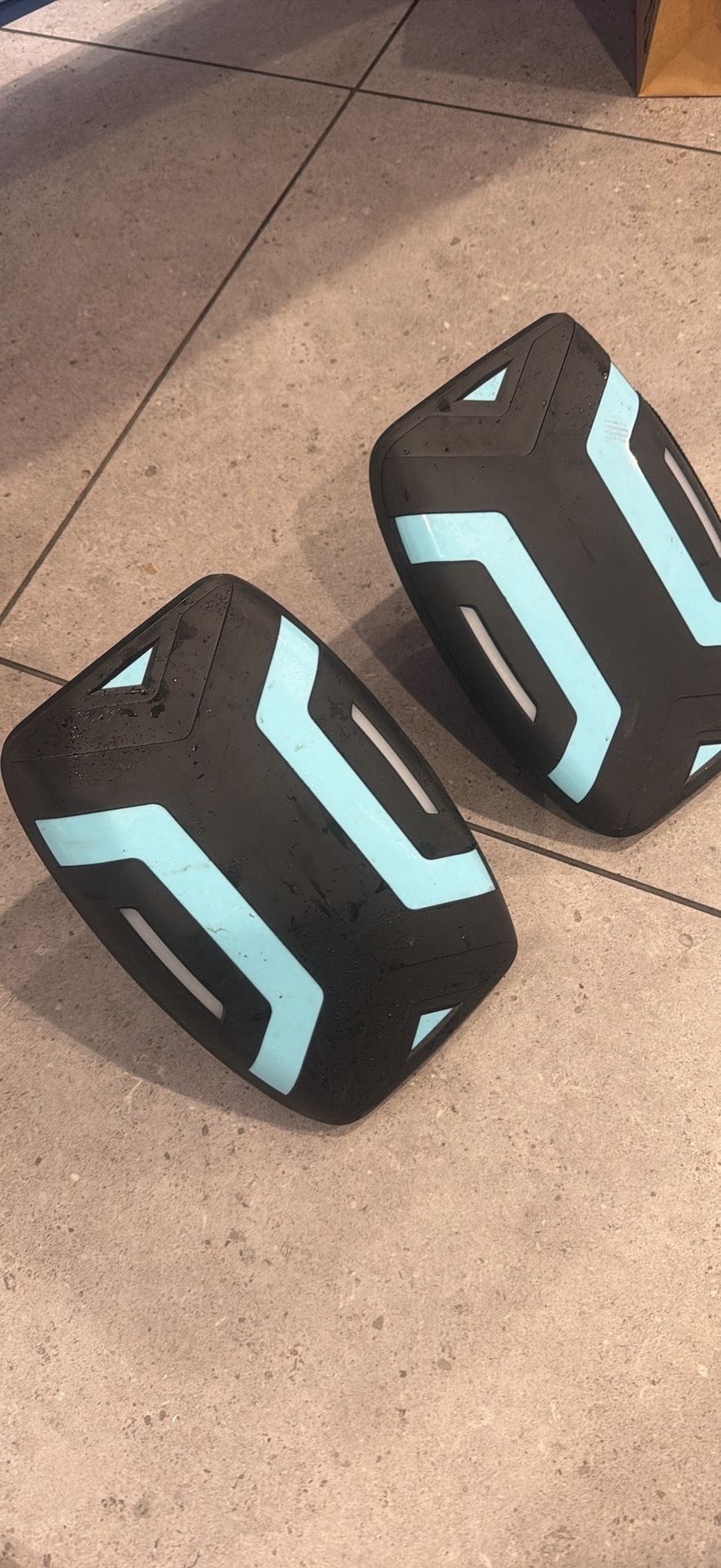 ZUUMZ - Zuum full electric self balancing skates.