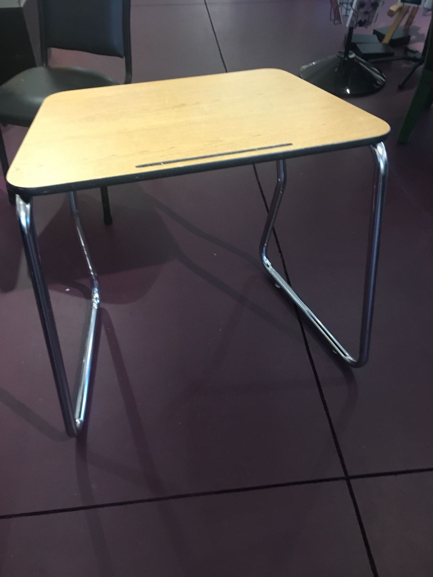 10 Slanted Art Studio Desk’s adult size