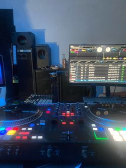 Rane DJ Controller with Dual Turntables