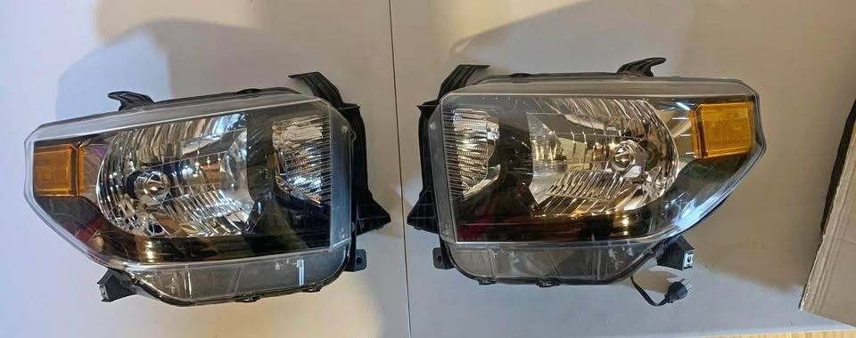 2017 Toyota Tundra Headlight Assembly