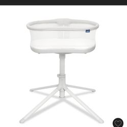 Halo 3.0 Swivel Bassinest + Newborn Insert + Mattress Cover