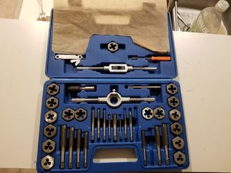 Cornwell Tap & Die // CUTTING TOOLS CTG1656 40 Piece SAE Tap & Die Set