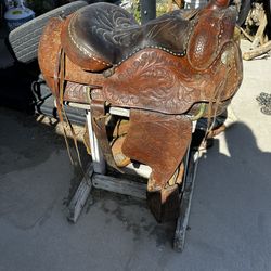 Hereford Western Horse Trophy Saddle 