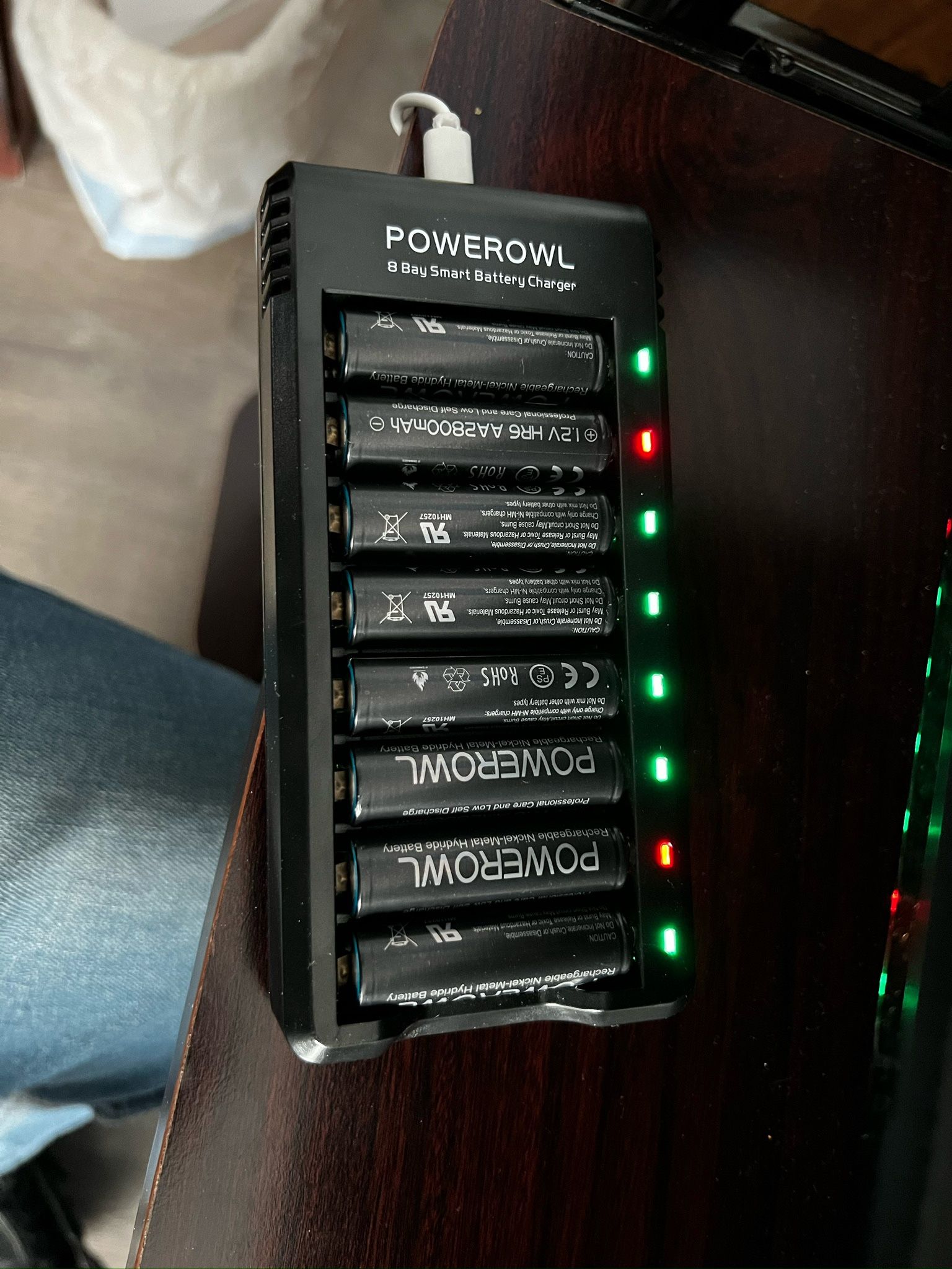 Rechargeable AA Battery Unit With 16 AA Batteries 