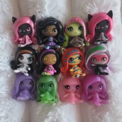 Monster High Minis Lot Of 12