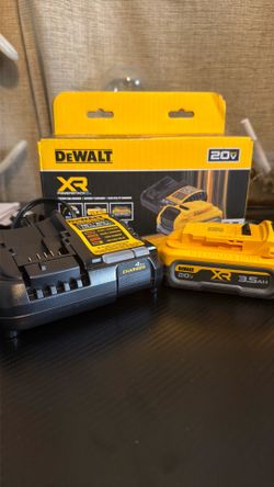 Brand new XR Dewalt battery 3.5 AH