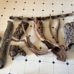 Terrarium Wood And cork pieces 