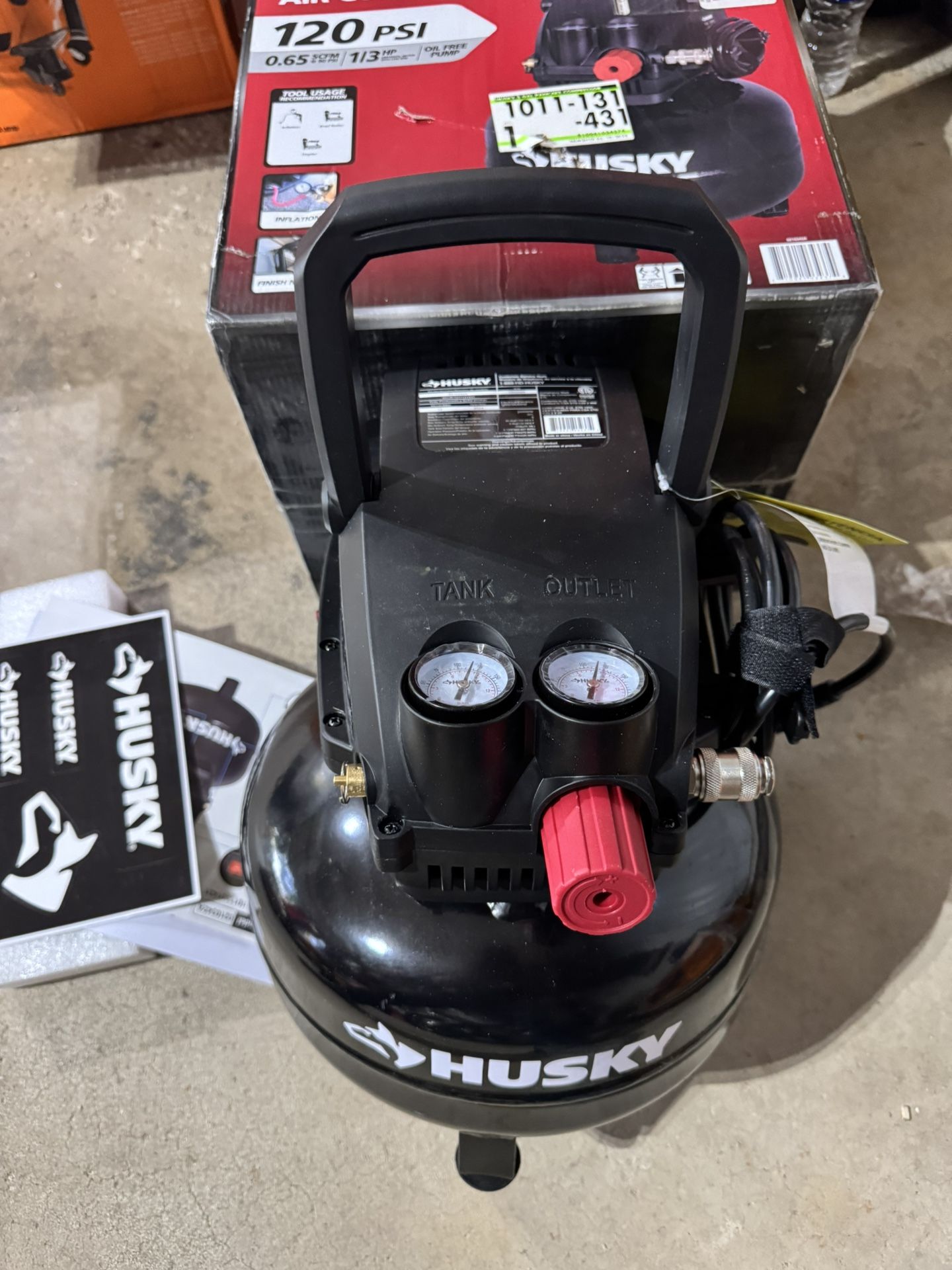 Husky 3 Gal. 120 PSI Portable Electric Oil-Free Light Duty Pancake Air Compressor with Fold handle BRAND NEW