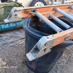 32' Fiberglass Extension Ladder