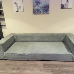 Free Couch 