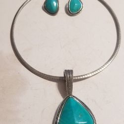 925 silver Necklace  With 925 silver turquoise pendeon  And 925 silver turquoise matching earring With matching turquoise earringnt