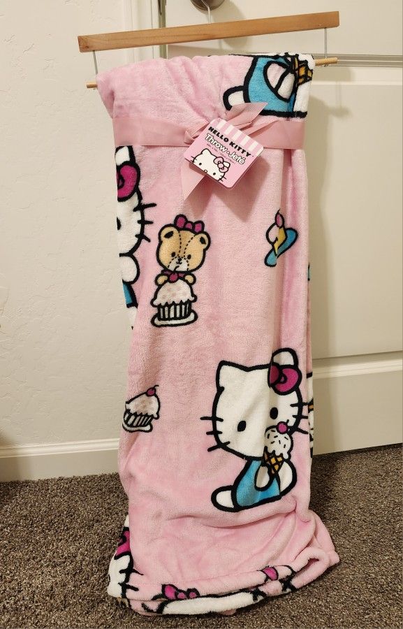 Hello Kitty Blanket
