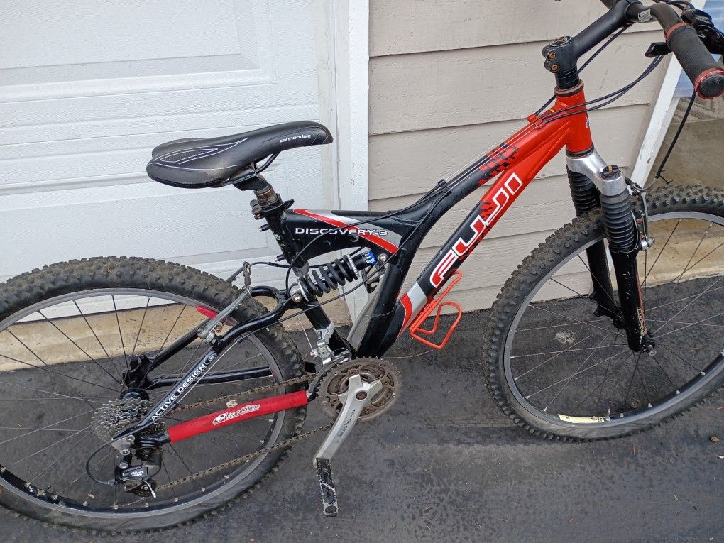 Discovery 3 Mens Bicycle