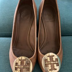 Tory Burch Wedge Size 4