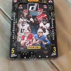 2024 Donruss Football Card Holiday Tin w/ 3 Packs