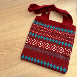 Vintage design Knitted Tote Bag: Burgundy