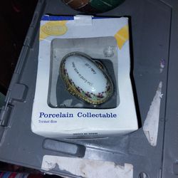 Clàssic Treasures Porcelain Trinket Box