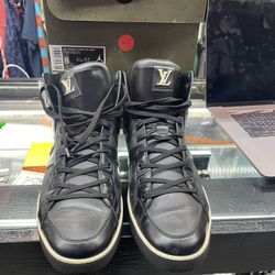 LOUIS VUITTON SNEAKERS 