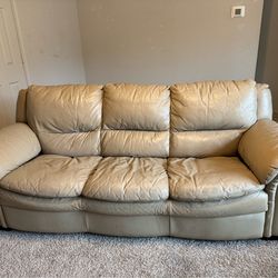 Lake Dallas: Sofa, loveseat & ottoman