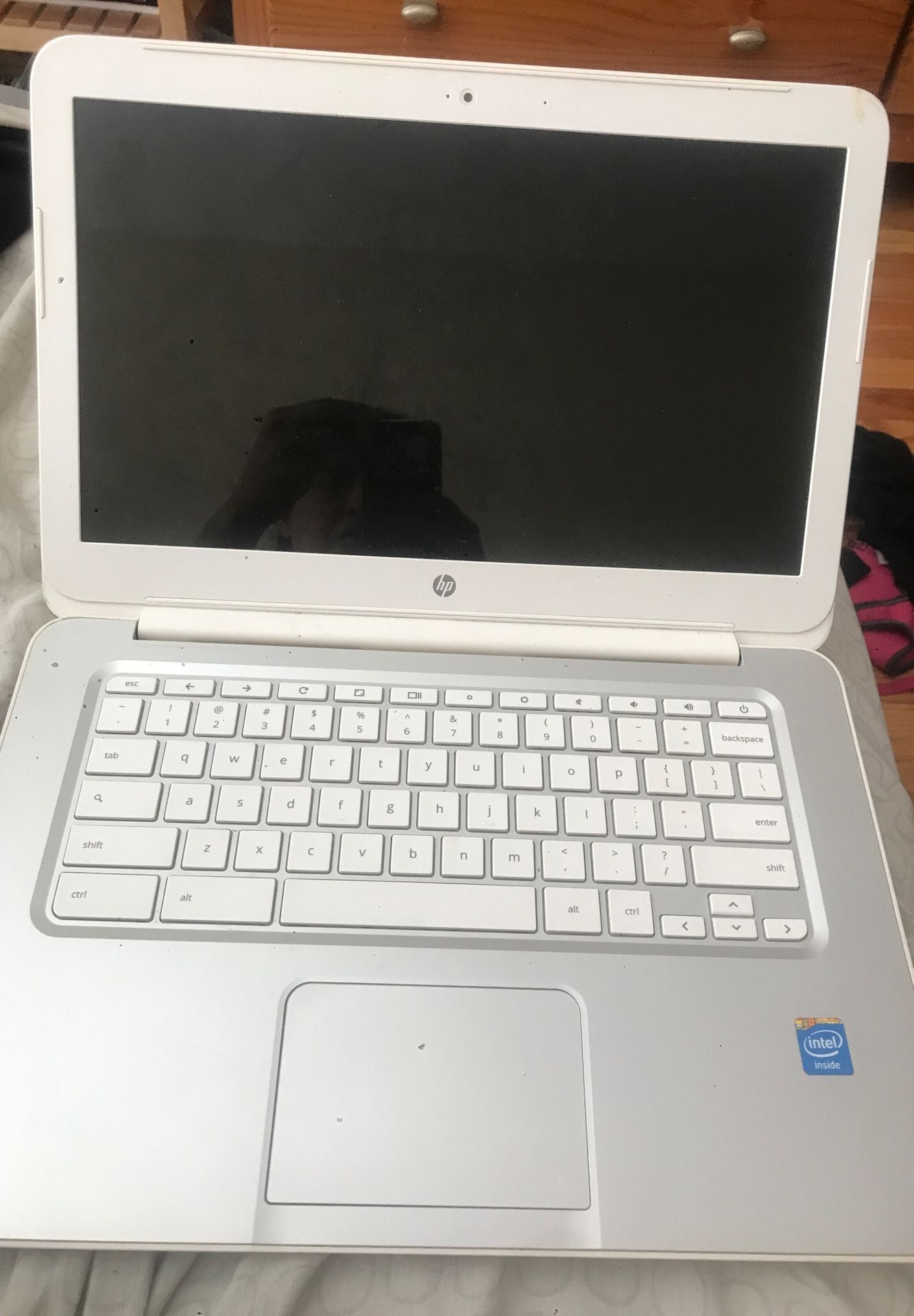 HP laptop all white