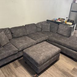 L Shaped Couch, Throw Pillows & Ottoman Included 
