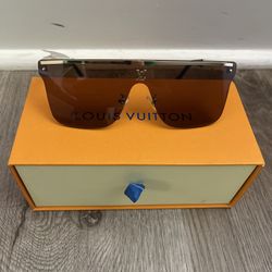 Louis Vouitton sunglasses 