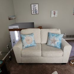 Love Seat With Cushions