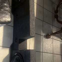 Kicker 10″ Comp Series 43C104 Subs + Box 