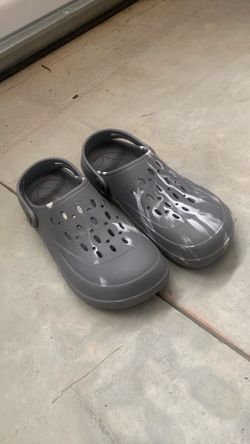 Foam open toe shoe (men’s sz 11)