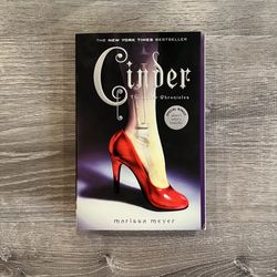 Cinder by Marissa Meyer