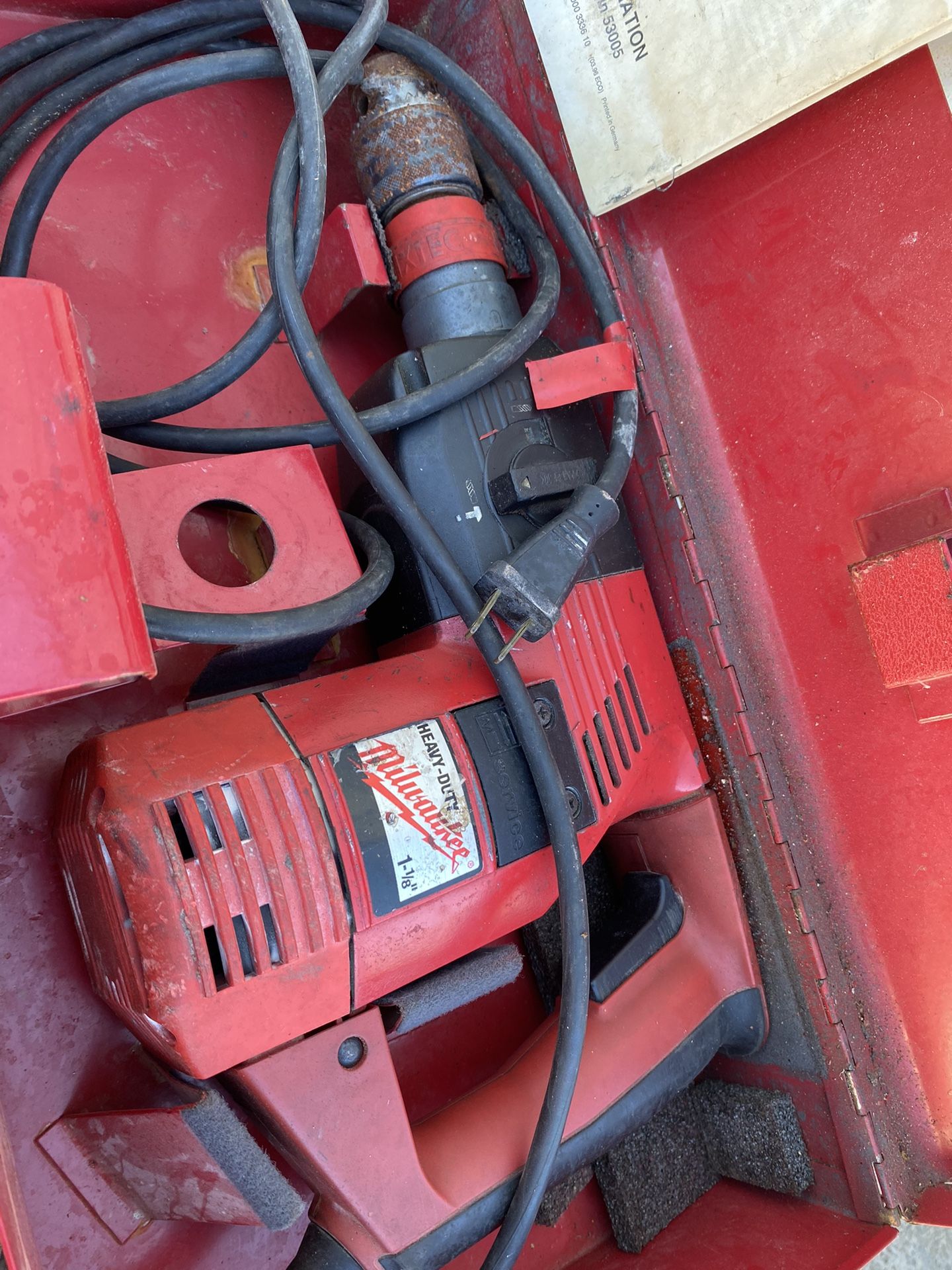 Milwaukee Rotary Gommer Drill With Concrete Bit