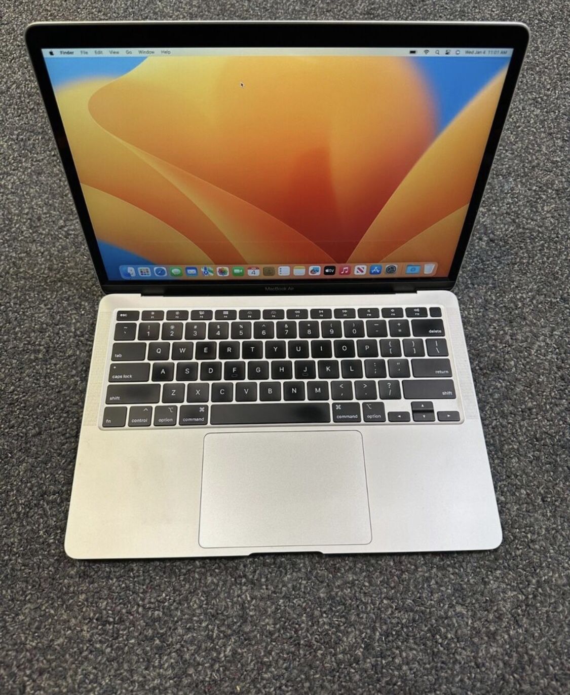 MacBook Air 2020 With Microsoft Office Suite