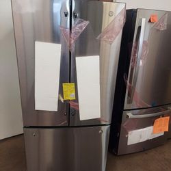GE 33" French Door Refrigerator