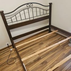 Queen Bed With Frame 