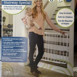 Cardinal Gates Stairway Special Baby Gate