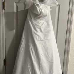 White Dress Size 6