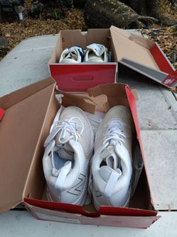 2 pair of new balance men's 15 d shoes