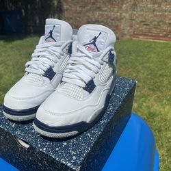 Air Jordan 4 Retro Midnight Navy