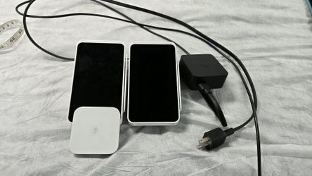 2 SQUARE ALL-IN-ONE TERMINALS & CONTACTLESS TAP READER
