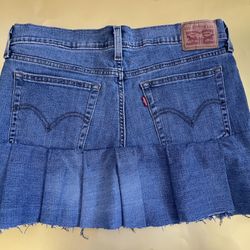 Levi’s Skirt 