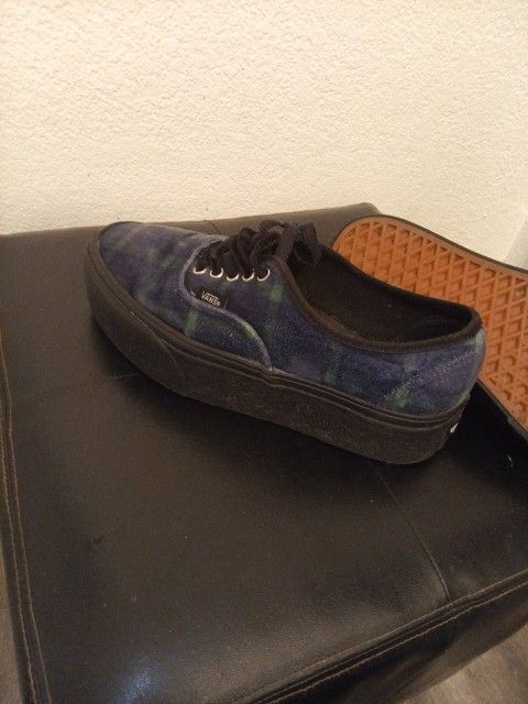 Women's Size 9 Vans