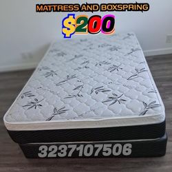 Queen Size Mattress And Boxspring 