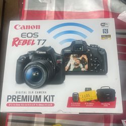 Canon EOS Rebel T7 Premium Kit 