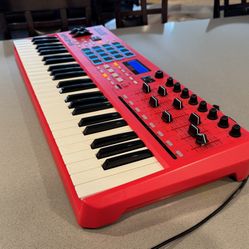 AKAI MPK 249 Keyboard