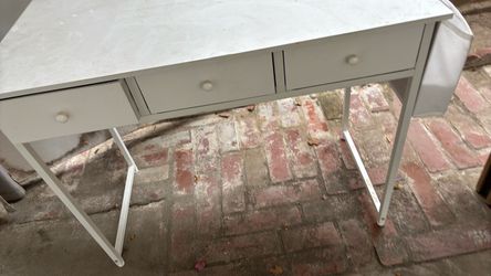 Small desk