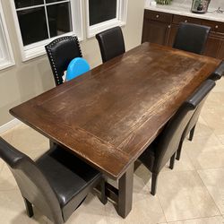 Real wood dining table for 6-8 seats 