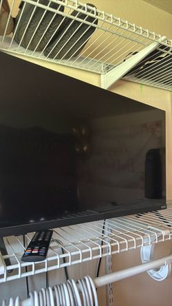 Vizio Flat Screen TV with Remote