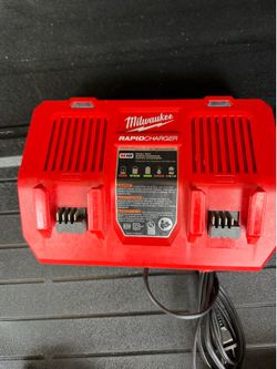 Milwaukee dual rapid charger