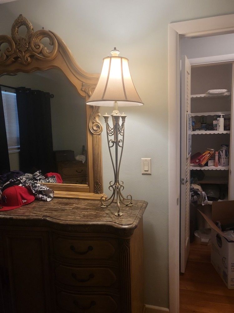 2 Lamps 